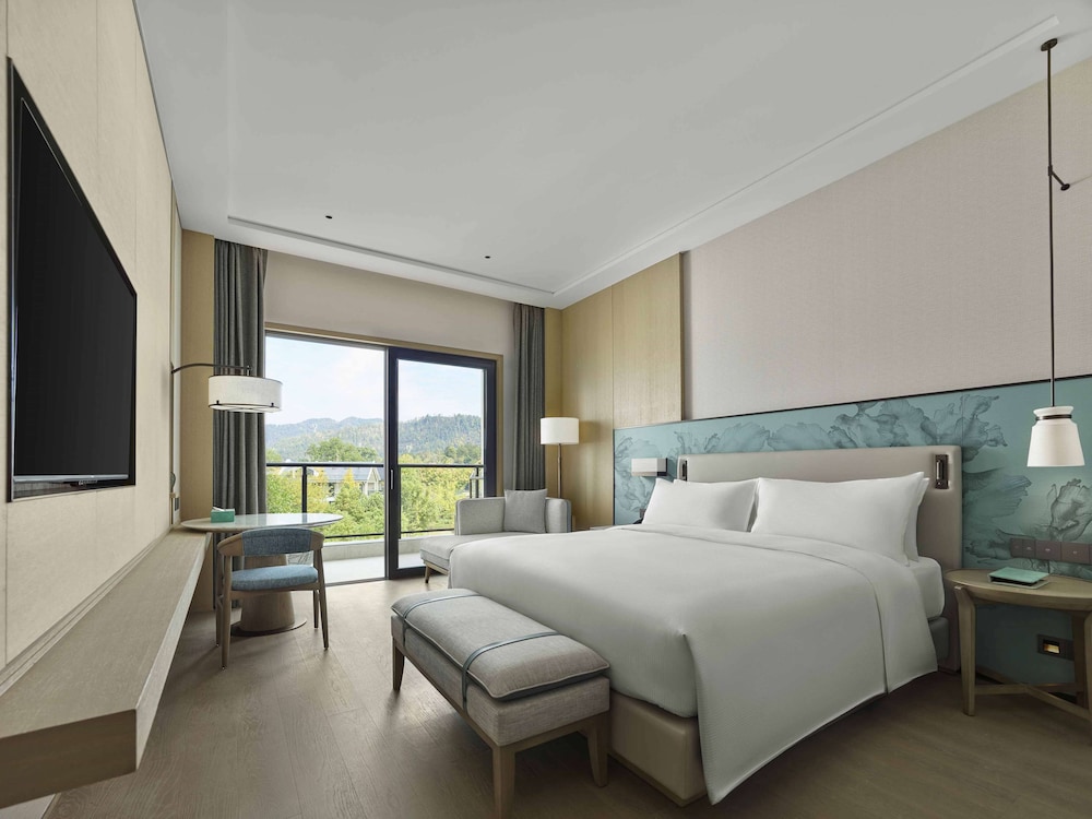 غرفة قياسية بسرير كينج، DoubleTree by Hilton Taizhou Shenxianju 3/10