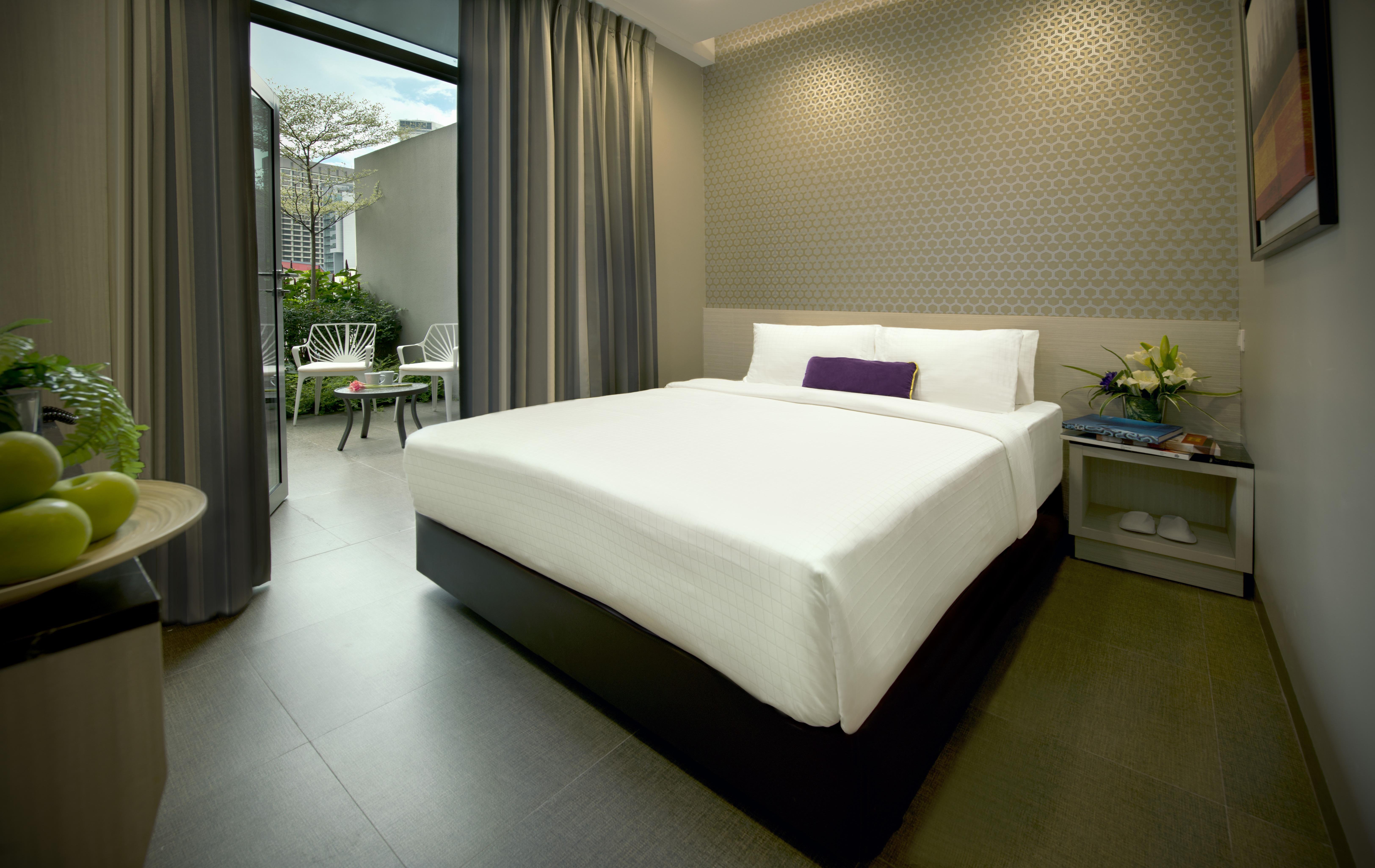 DELUXE, DOUBLE BED