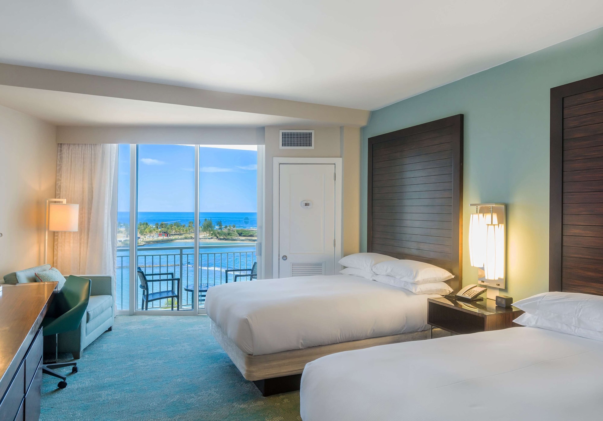 SIGNATURE, PREMIUM, 2 DOUBLE BEDS, OCEAN VIEW