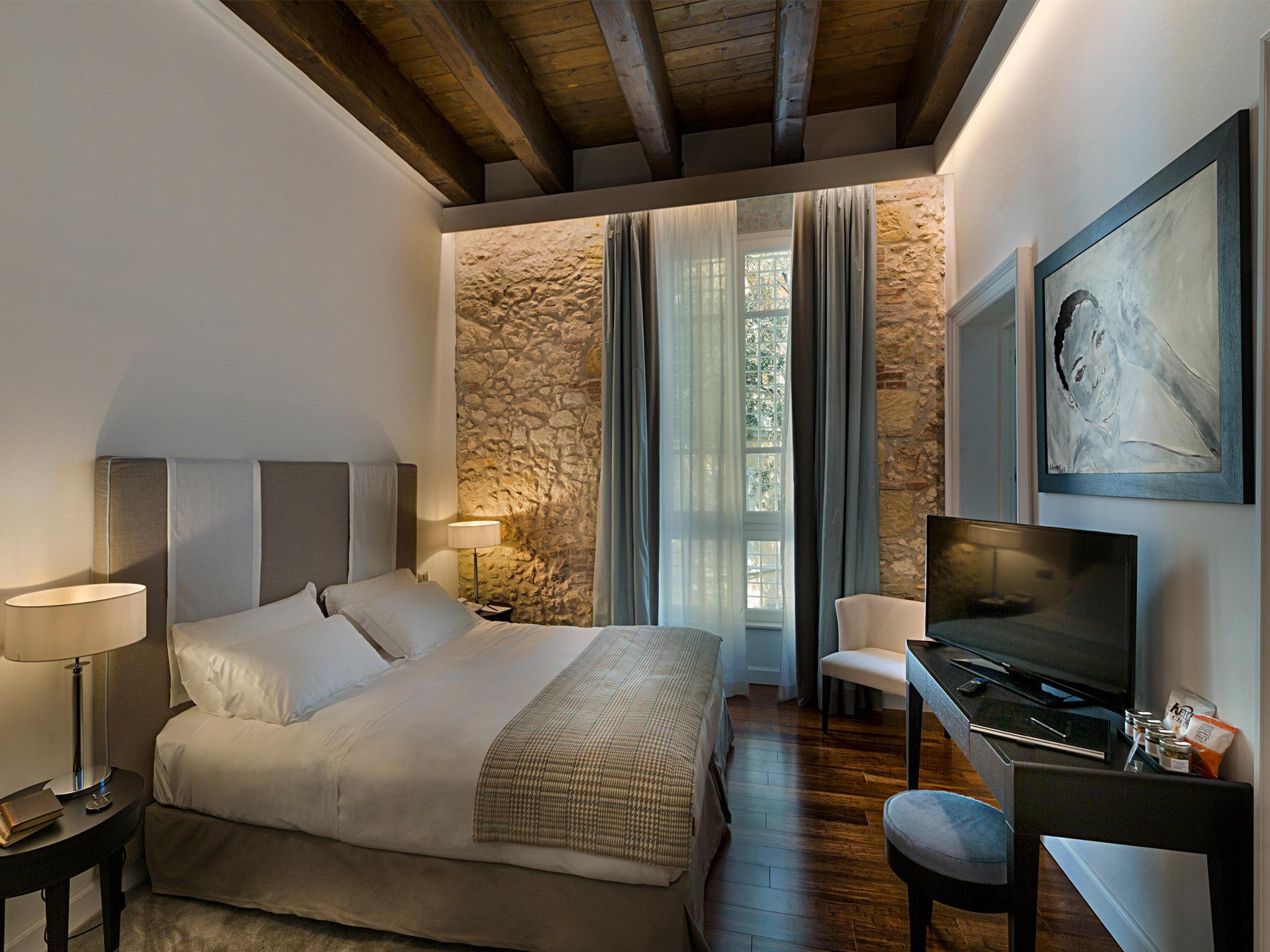 COMFORT, DOUBLE OR TWIN BED