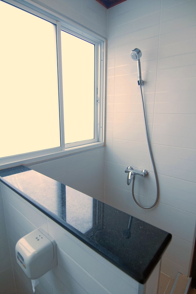 Sky Suites 35/35