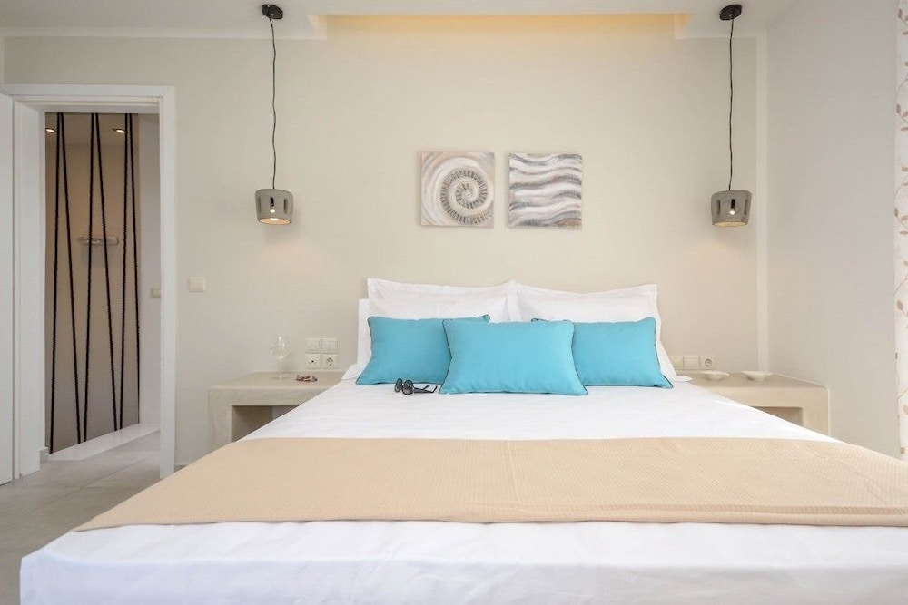 Plaka Collection Villas 10/25