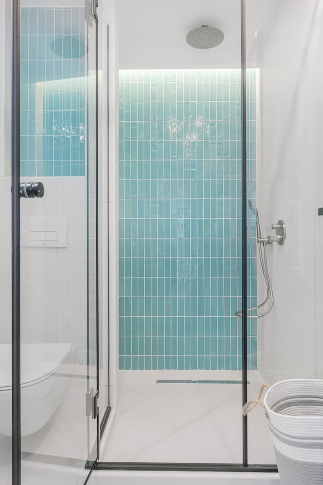 Ototo Luxury Living 49/50