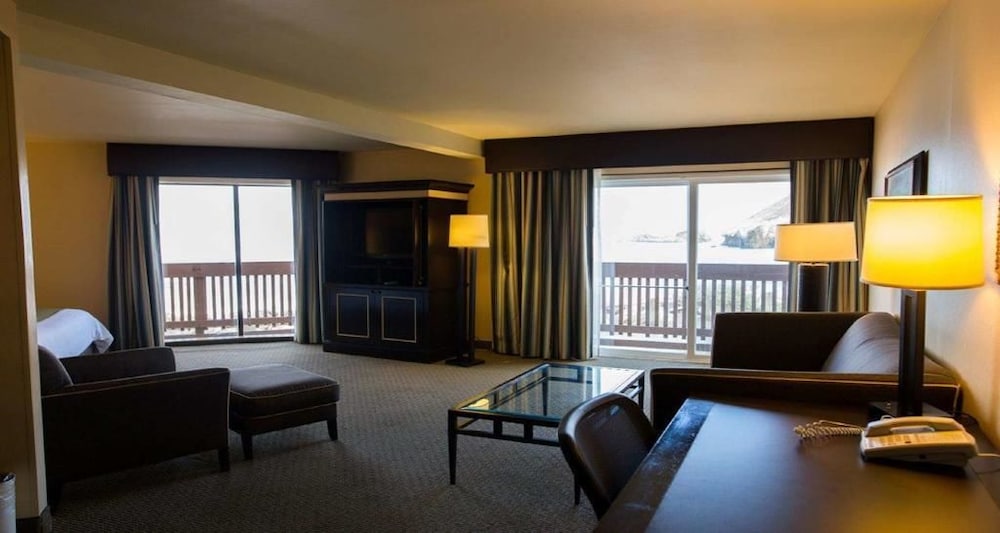 Pacifica Lighthouse Hotel Trademark Collection by Wyndham 6/36