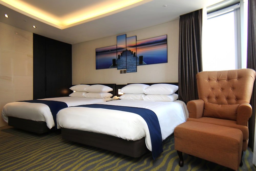 Gloucester Hotel Jeju 18/57