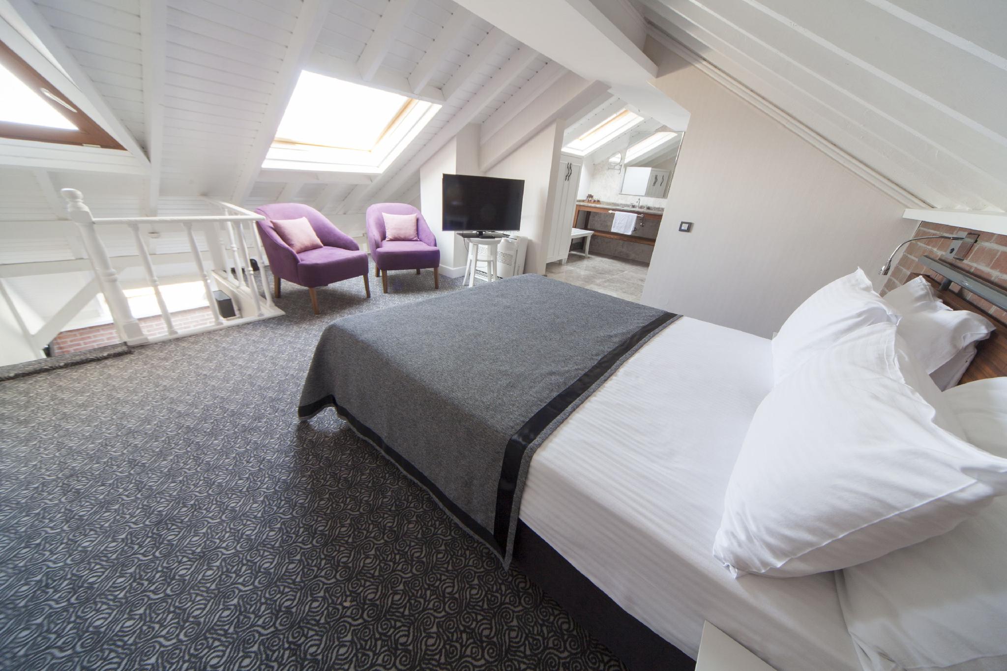 Roof, Deluxe, Suite, Double Bed