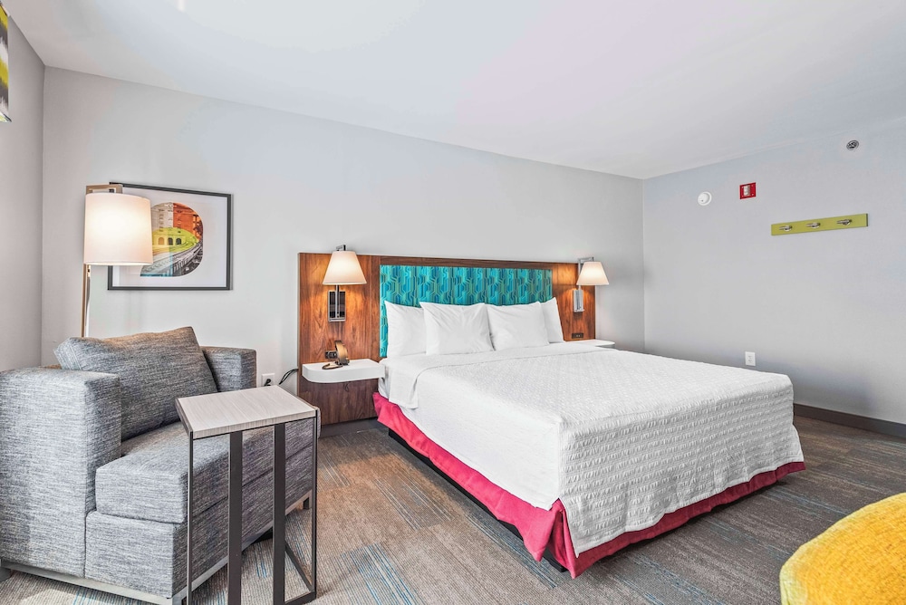 Room, King Bed, Bathtub