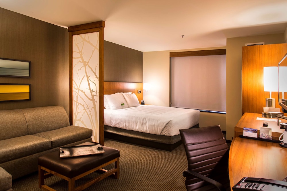 Hyatt Place Charlottesville 6/34