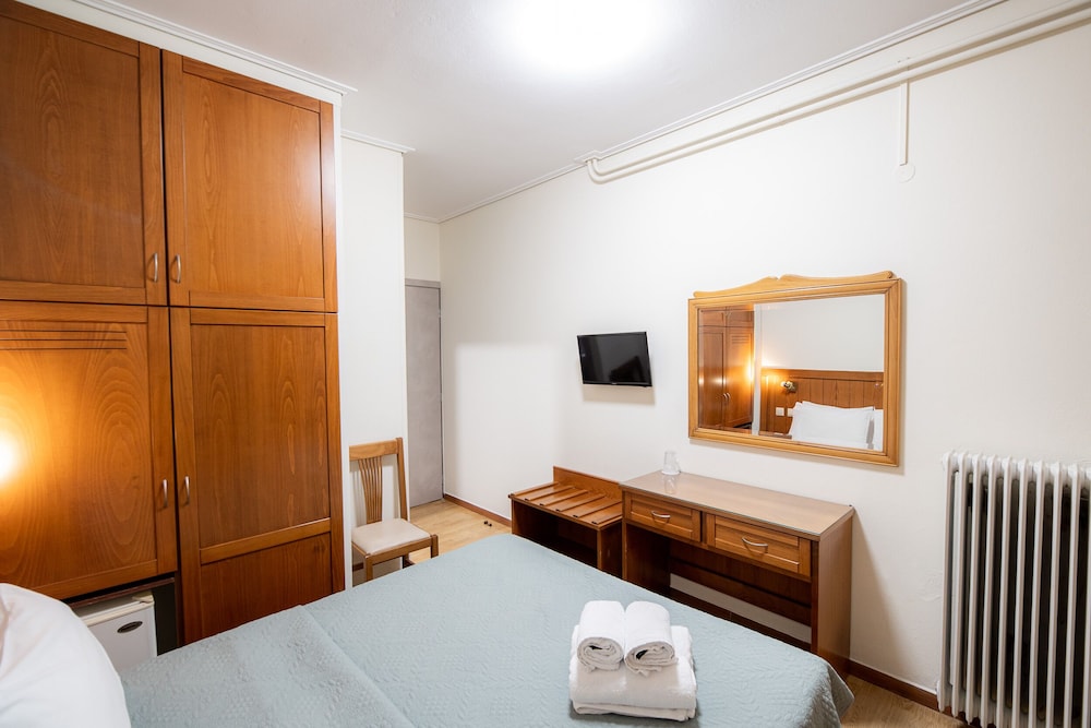 Philippos Hotel 27/63