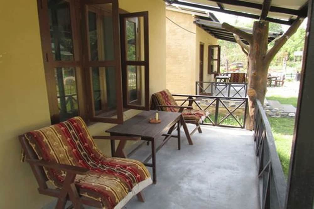 Chitwan Gaida Lodge 7/18