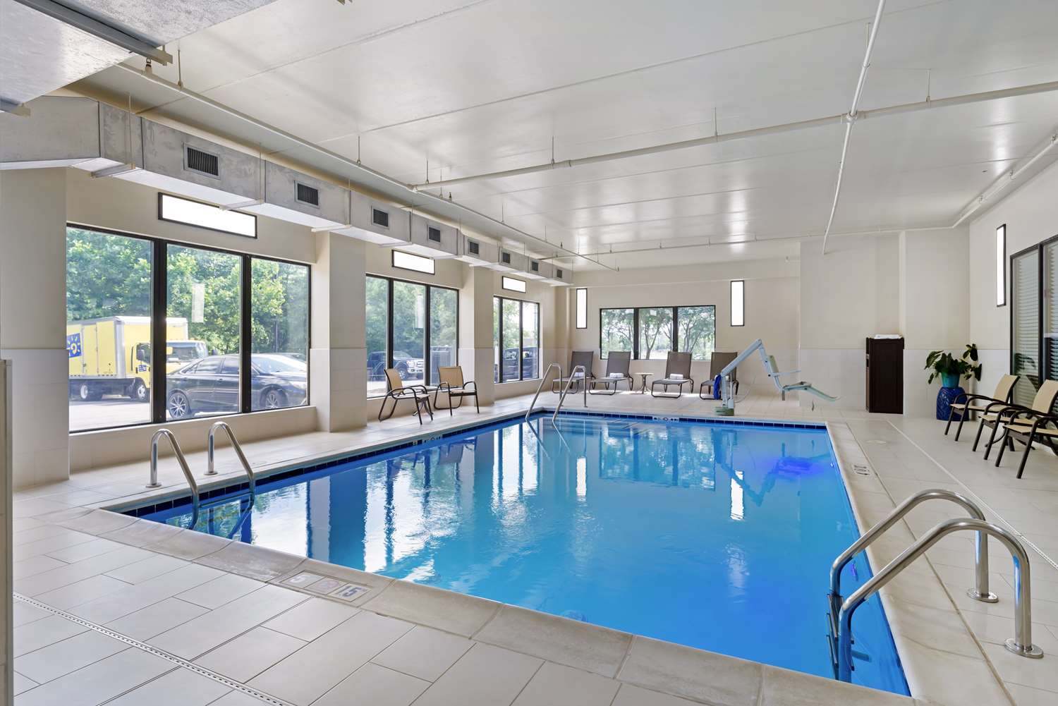 swimming pool spa