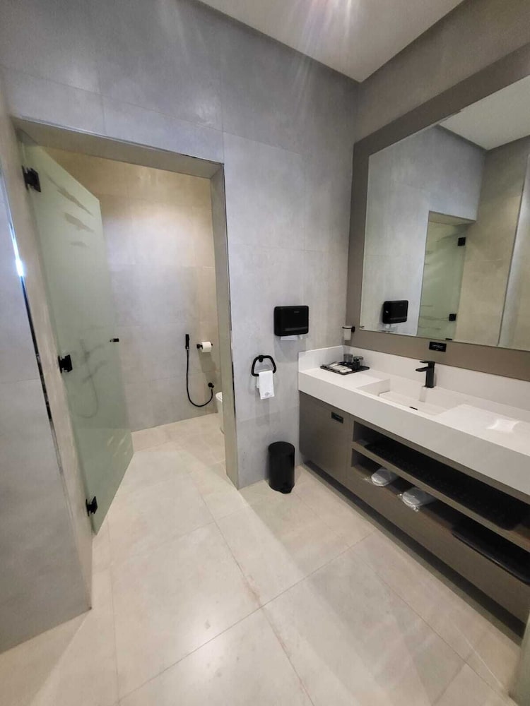 فندق مشارف المدن(Msharef Al Moden Hotel) 33/35
