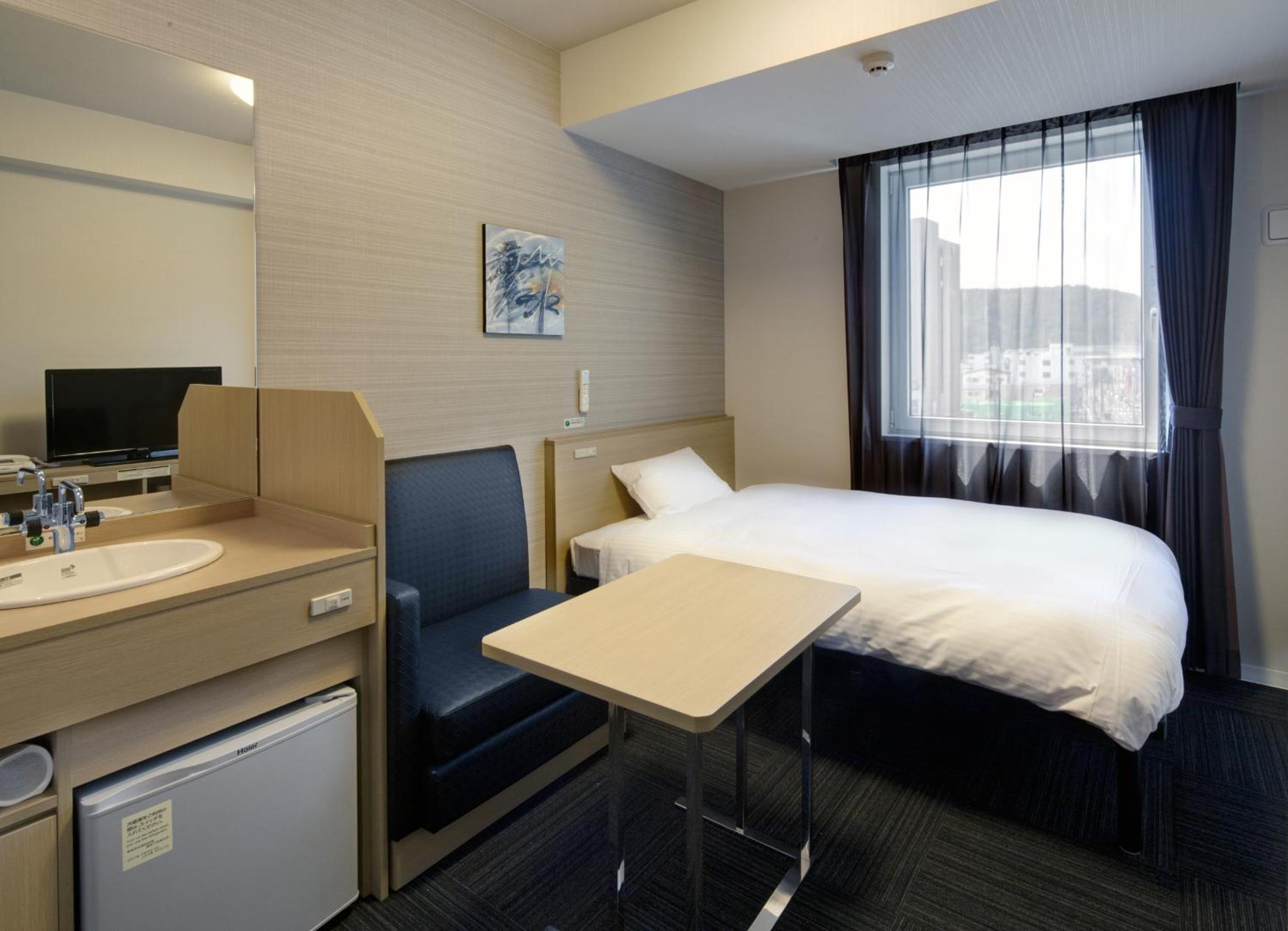 Room, Single, No Bathroom