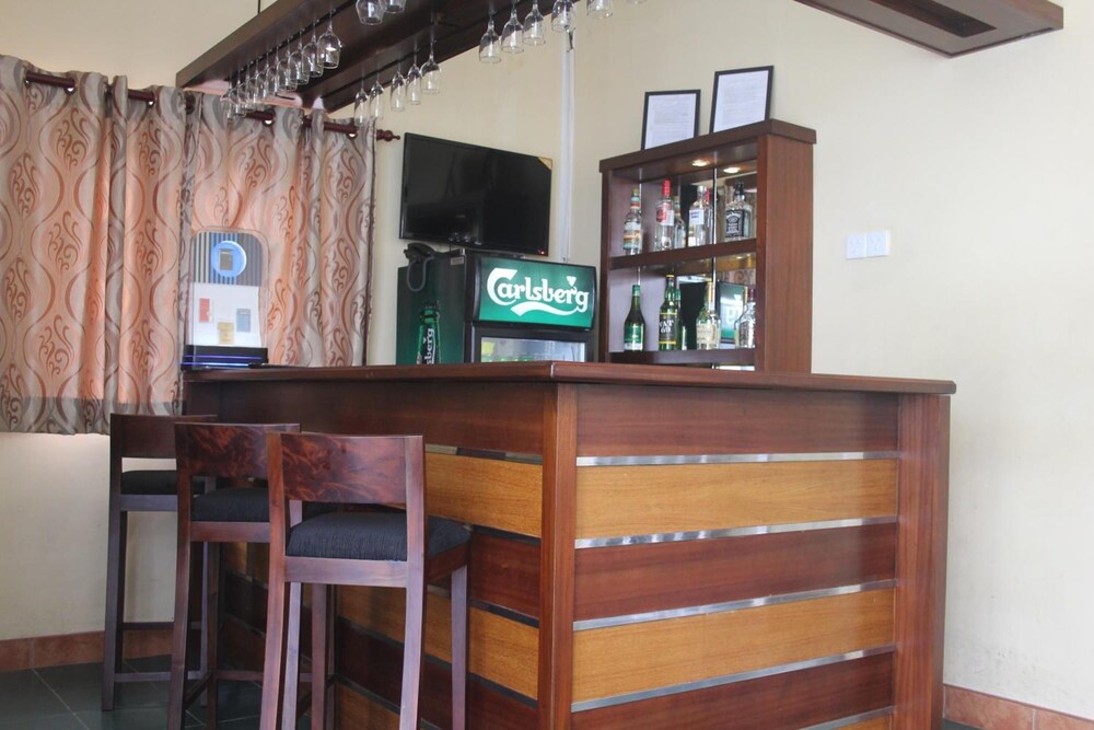 Grand 7 Hotel Thalawathugoda (ex Seven Eleven Hotel) 11/43
