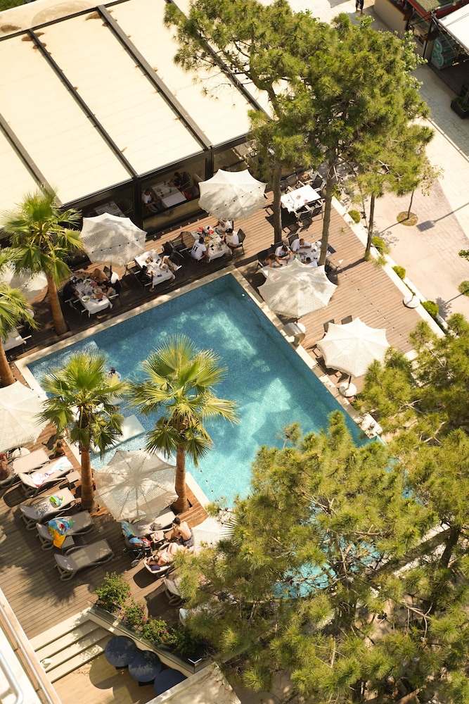 Albanian Star Hotel 47/50