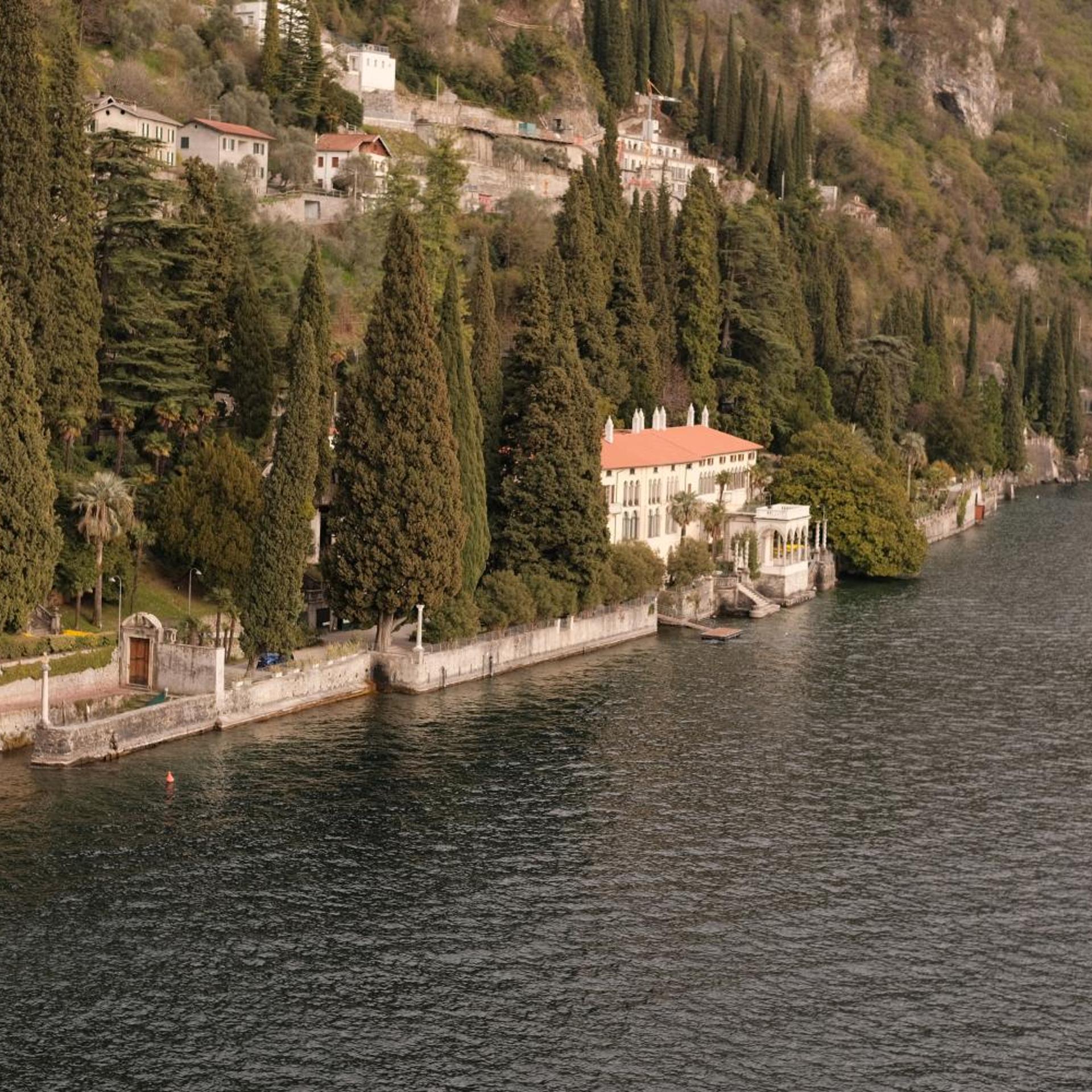 Villa Cipressi 44/50