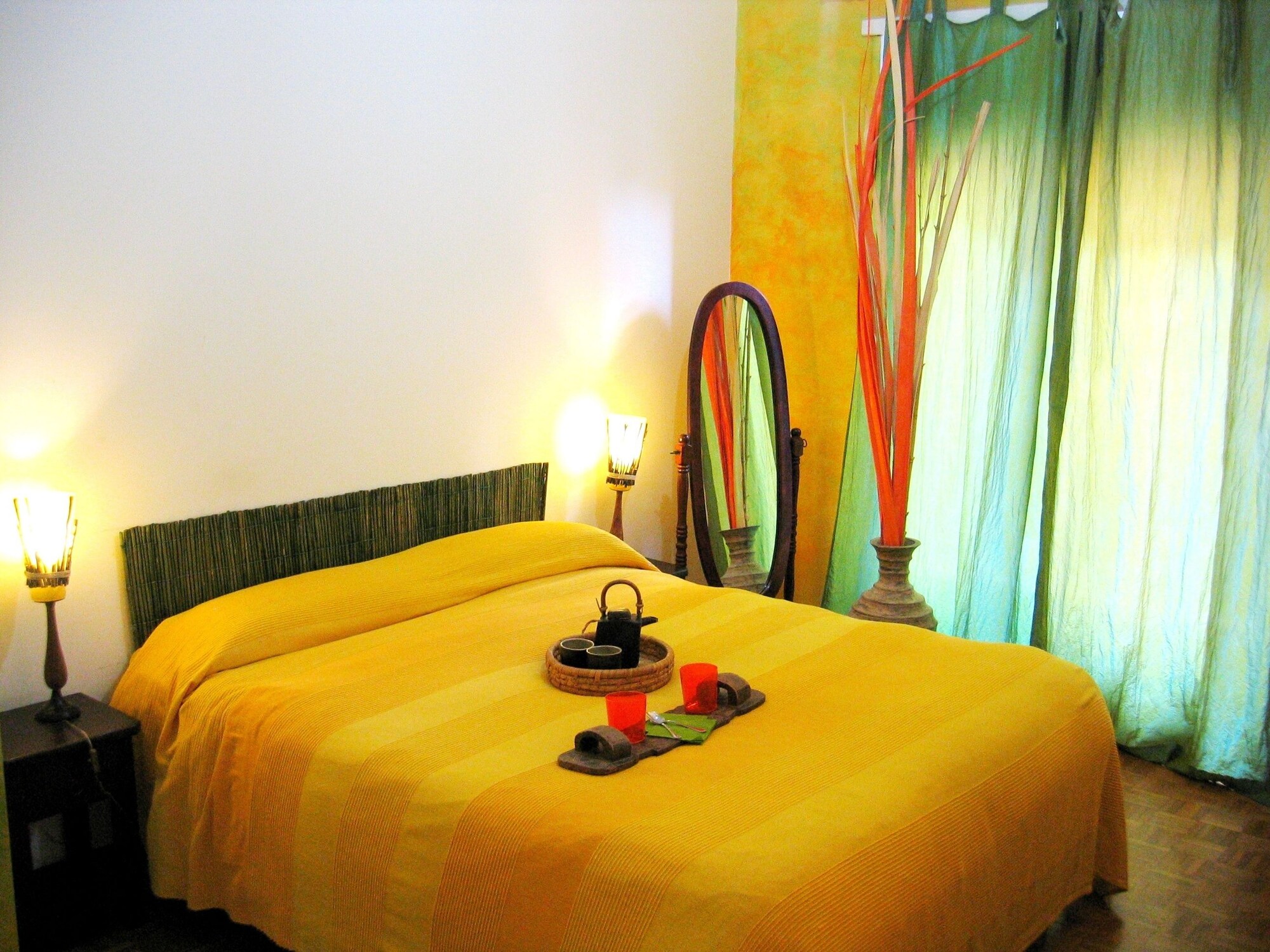ROOM, TRIPLE, 1 QUEEN AND 1 SINGLE BED, PRIVATE BATHROOM