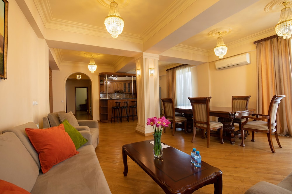 KANTAR HOTEL 28/50