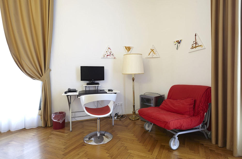 Hotel Pension Museum 52/63