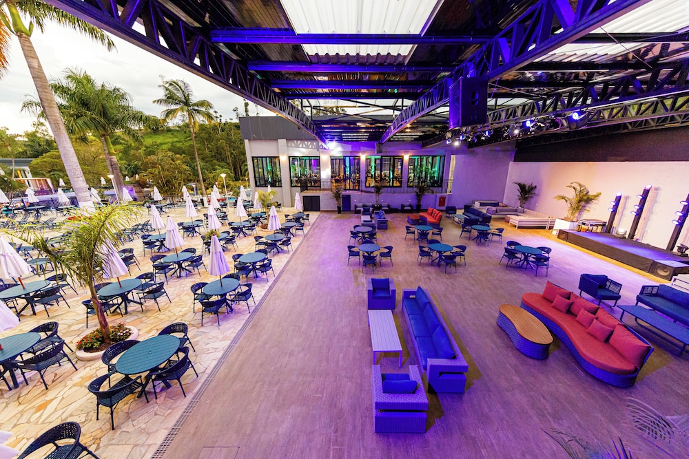 Vale Suico Resort Hotel 66/72