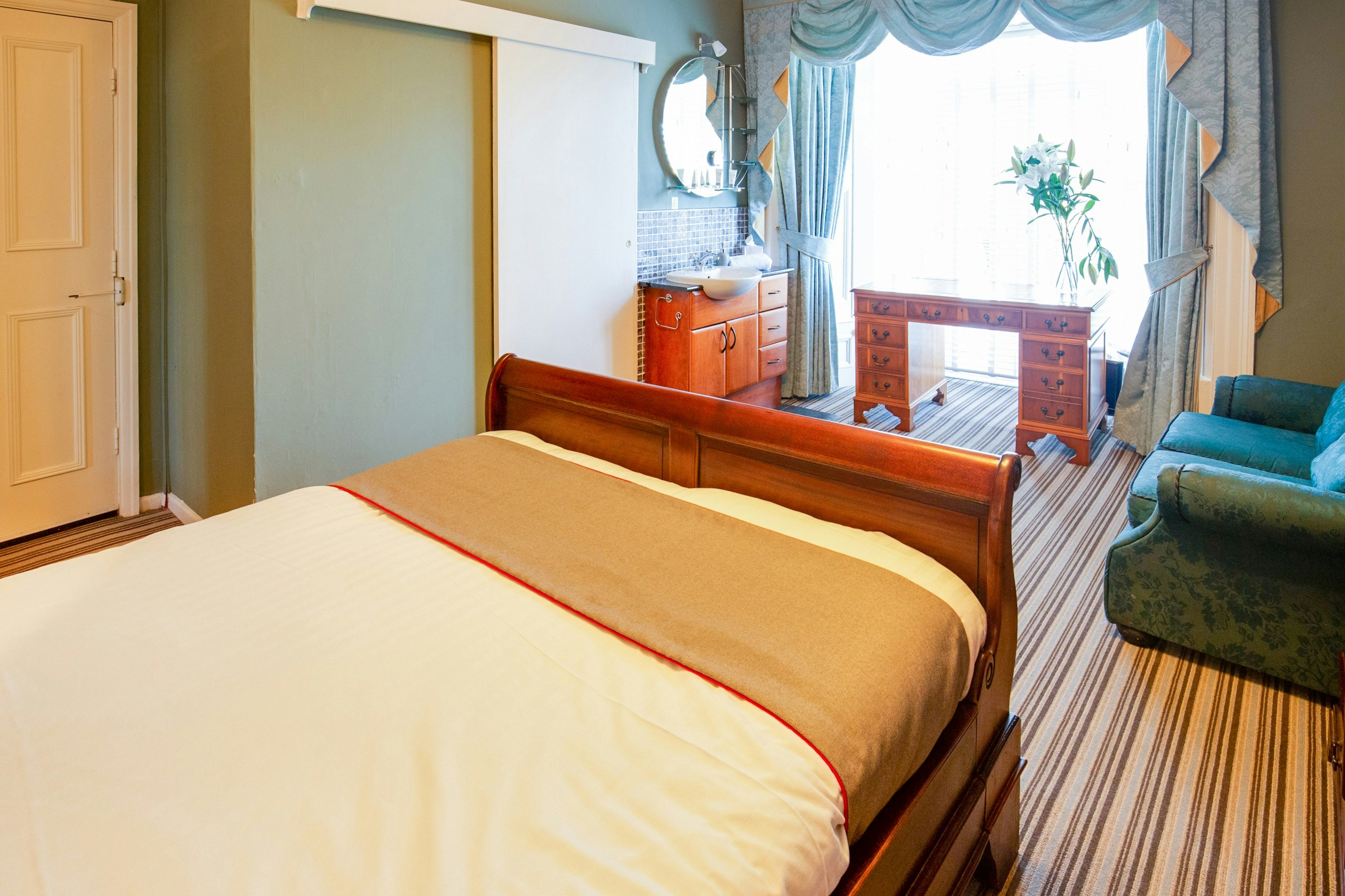 Compact, Double Bed