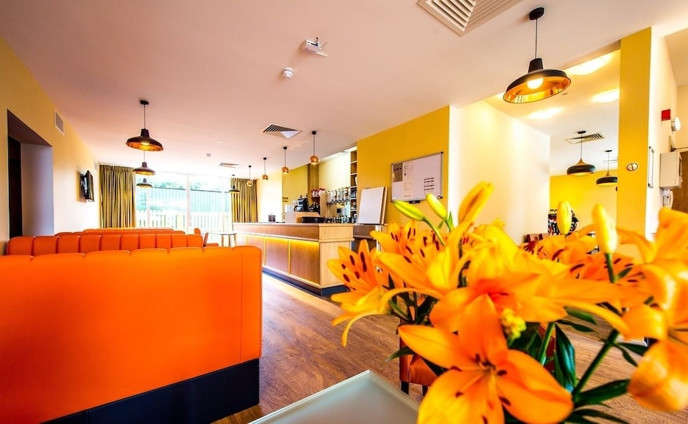 The Lodge At Perth Racecourse 42/62