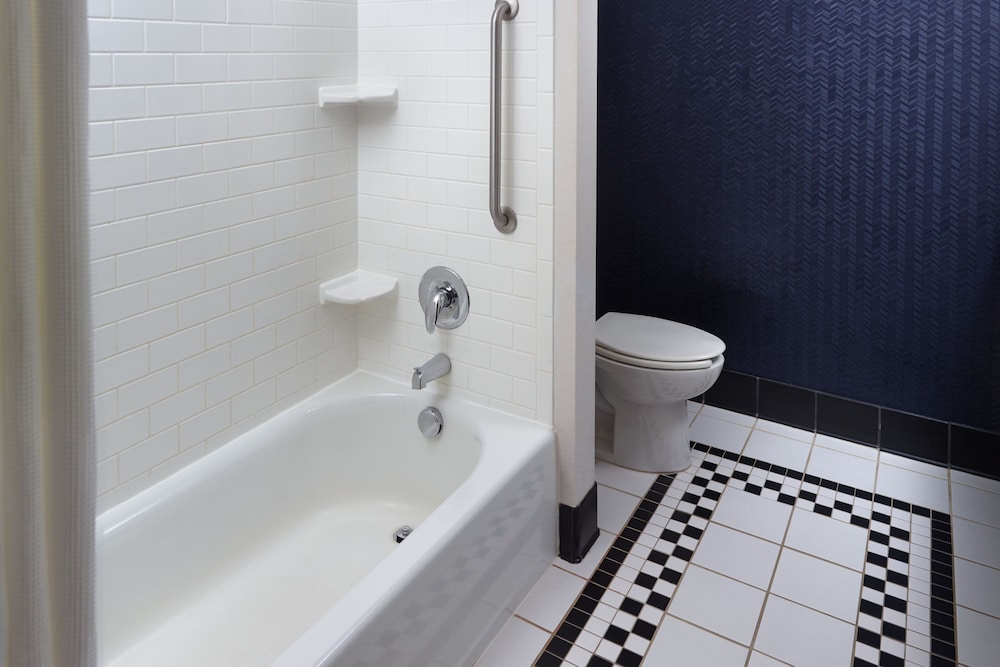 Studio, Suite, King Bed, Sofa, Fairfield Inn And Suites Orlando At Seaworld 4/4