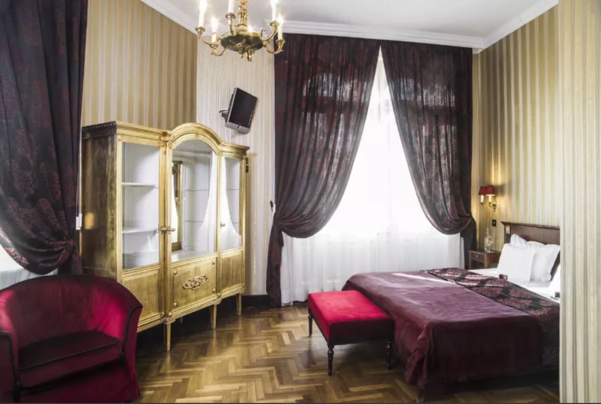 Boutique, Double Bed