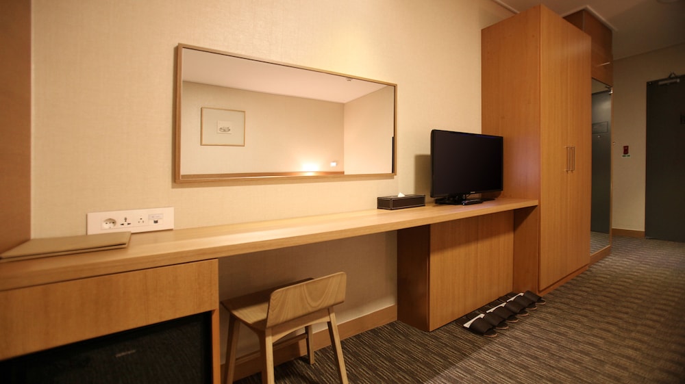 Hotel Skypark Central Myeongdong 41/44