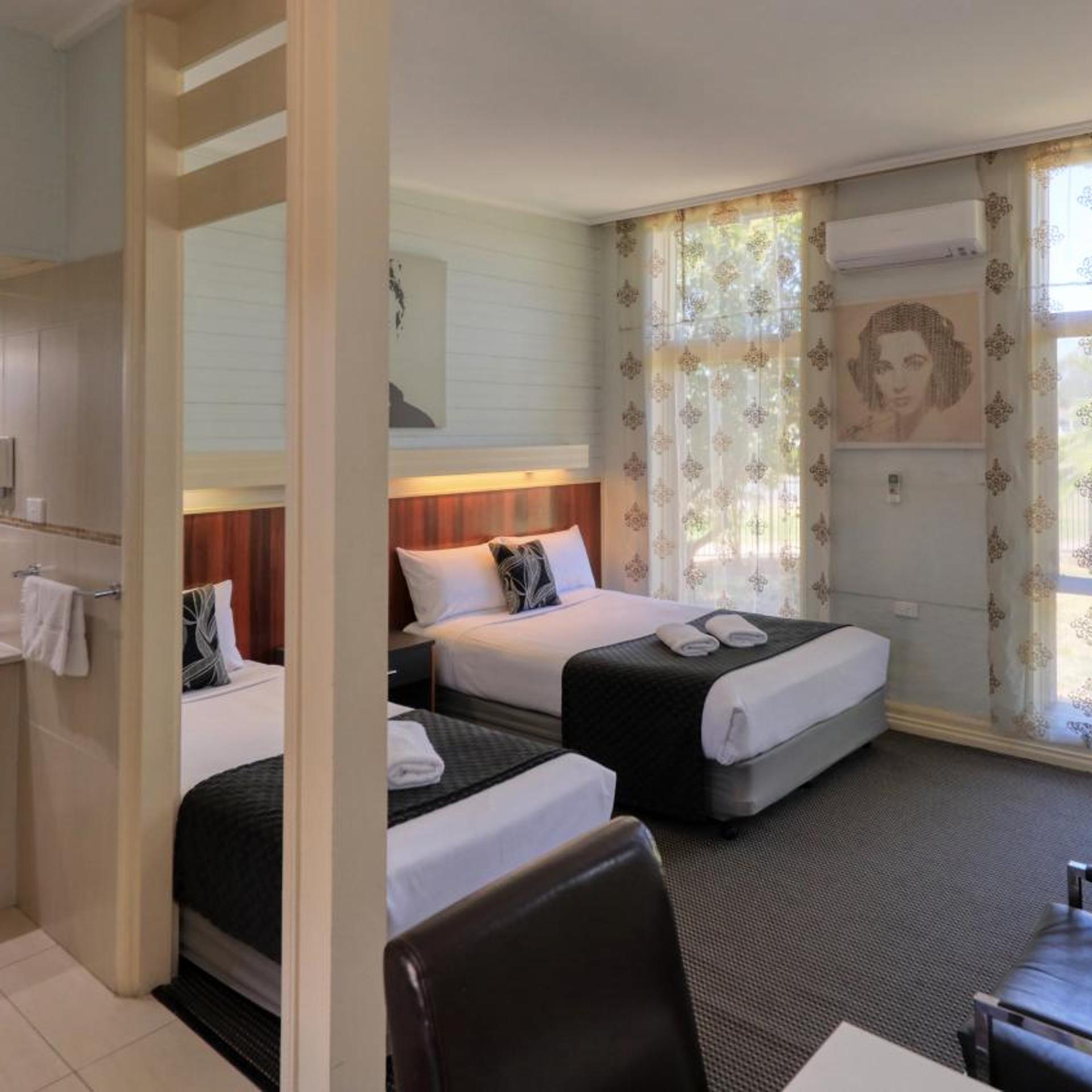 ROSE CITY MOTOR INN 13/39