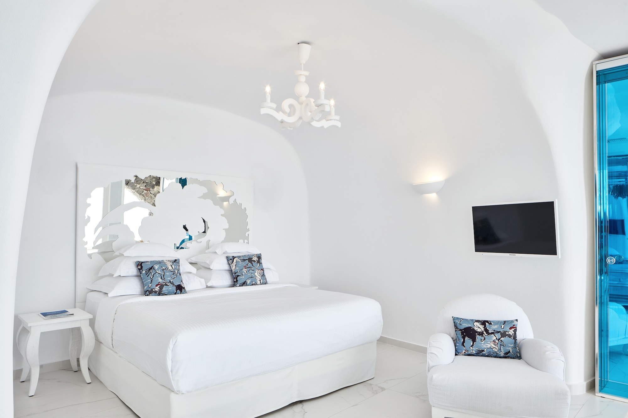 Cave, Executive, Suite, Double Bed, with Pool