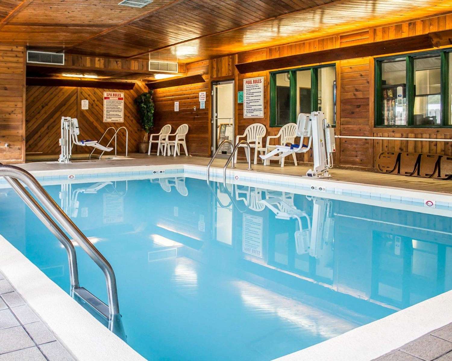 Quality Inn Minocqua 8/12