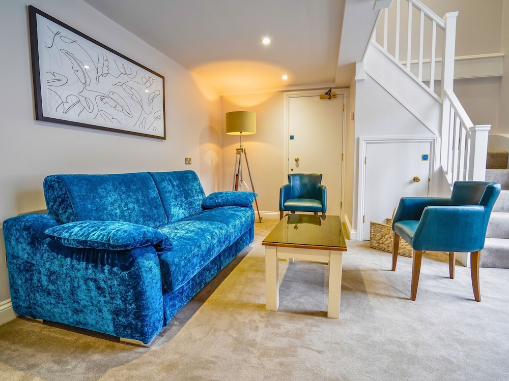 Villiers Hotel Buckingham 26/47