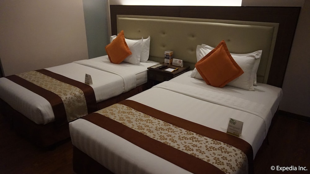 Deluxe, Twin Beds