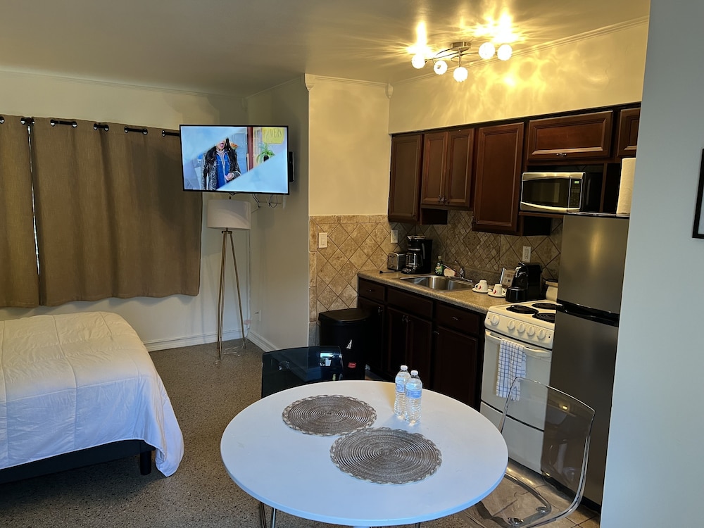 Tiana Beach Inn 36/48