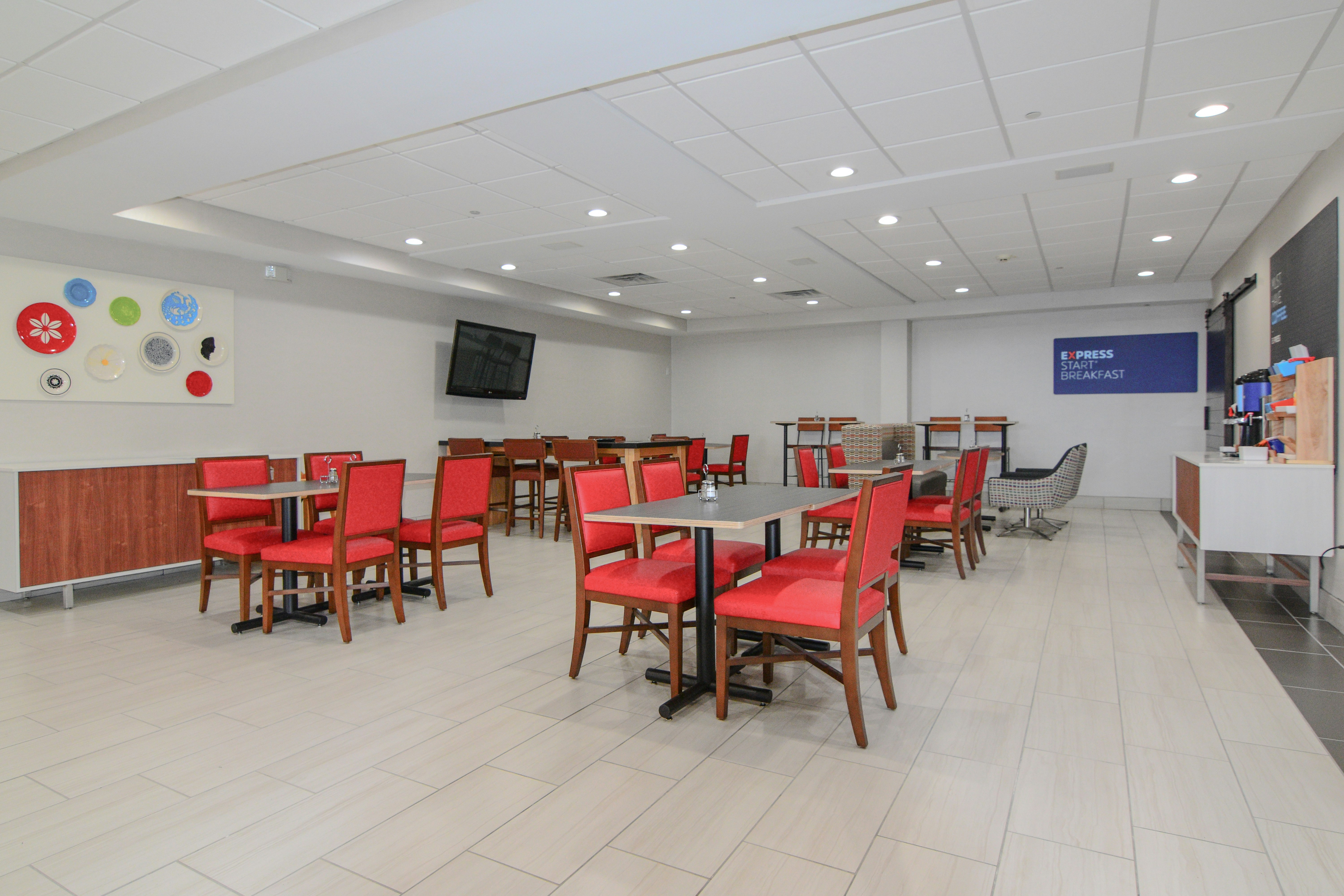 Holiday Inn Express Suites Indianapolis Northwest An Ihg Hotel 36/51
