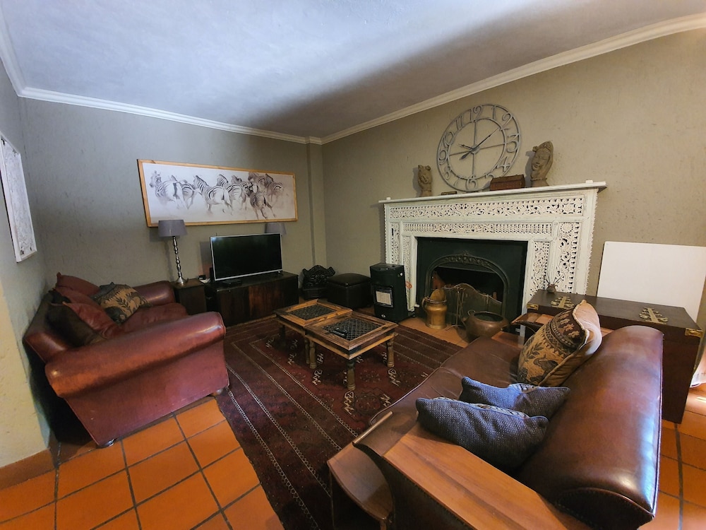 Waterhouse Guest Lodges 295 Indus Street 41/50