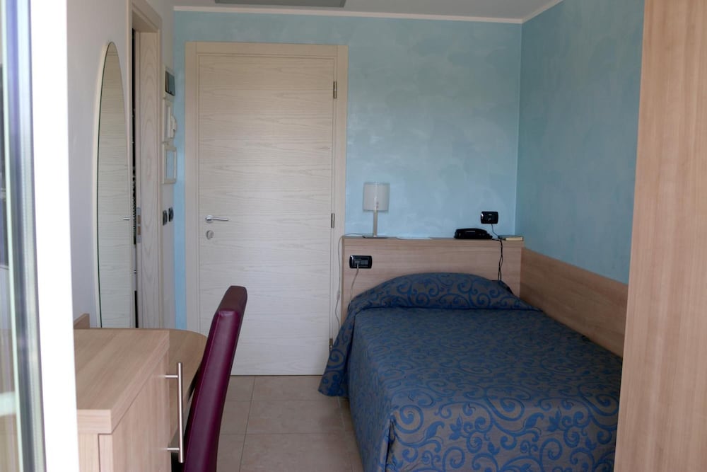 Hotel Levante 6/45