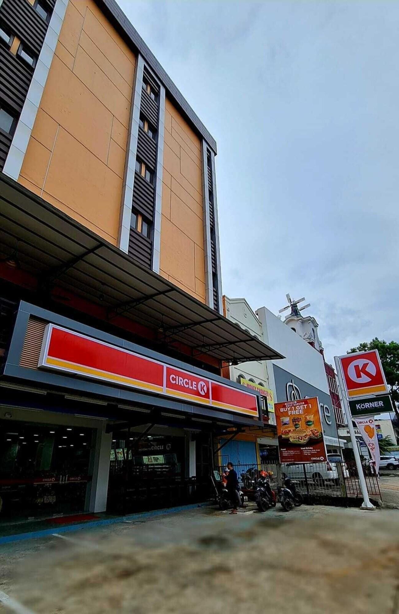 Sovrano Hotel Batam (ex Parkside Sovrano Hotel Batam) 5/19