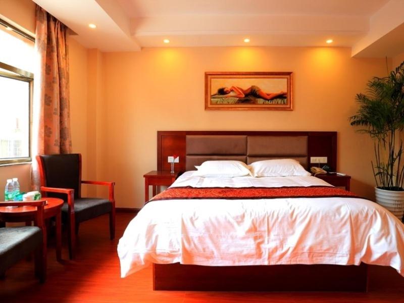 Greentree Inn Jiujiang Railway Station QianhongXiang Hotel 40/68