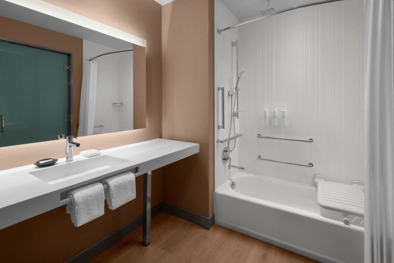 AC Hotel By Marriott Scottsdale Old Town 13/13