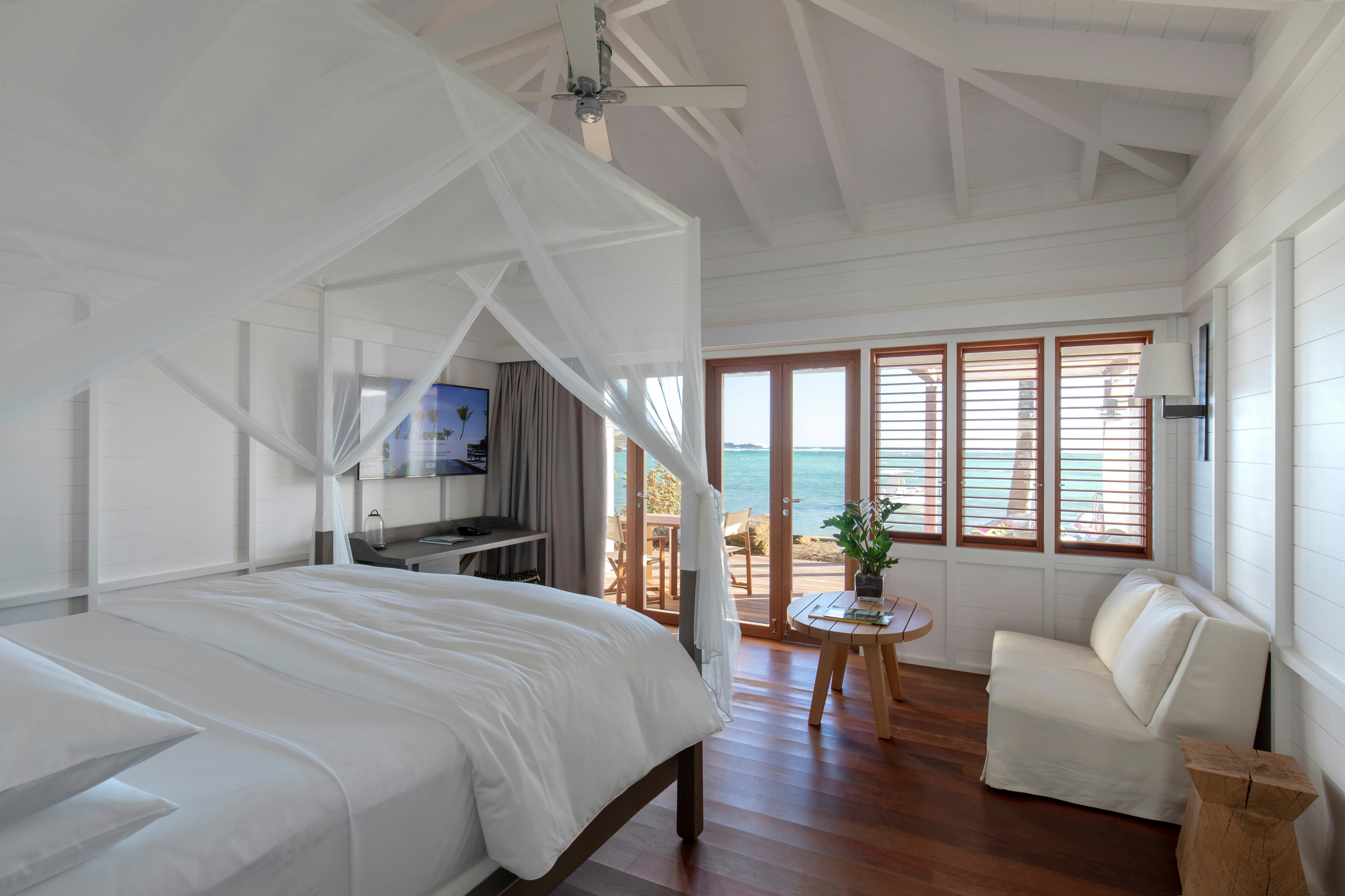 Suite, Plunge Access