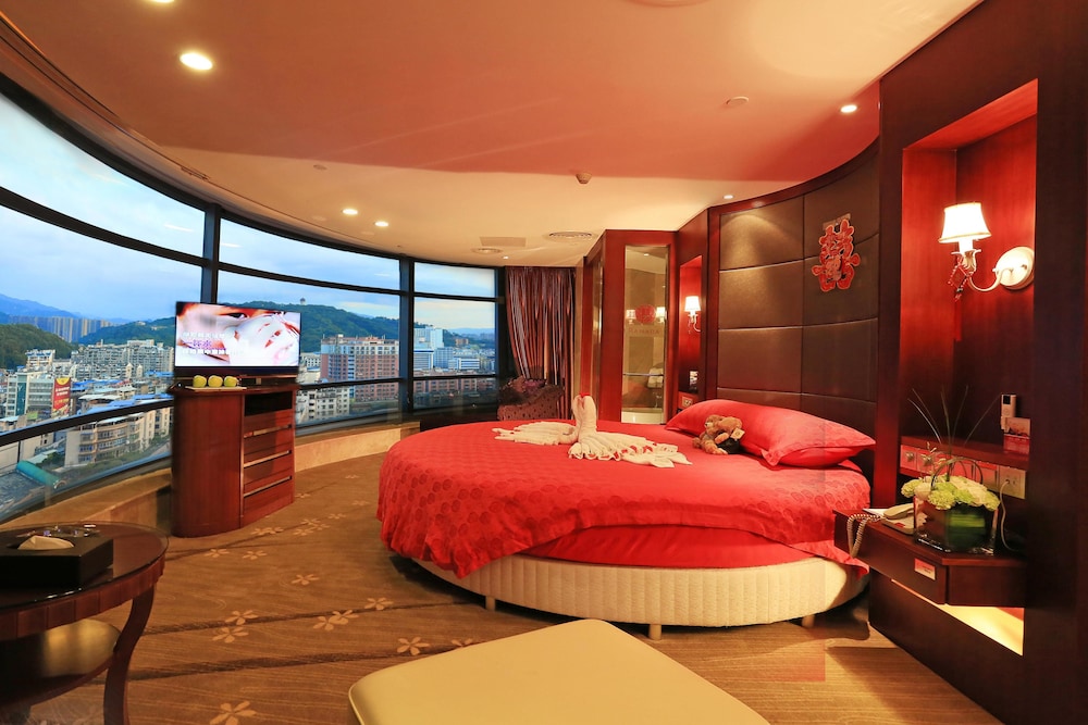 Ramada by Wyndham Longyan 11/55