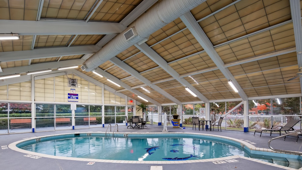 Best Western Carlton Suites 20/42
