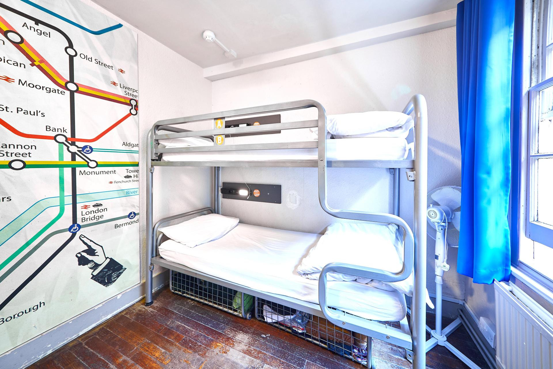 Room, 4 Beds, External Bathroom