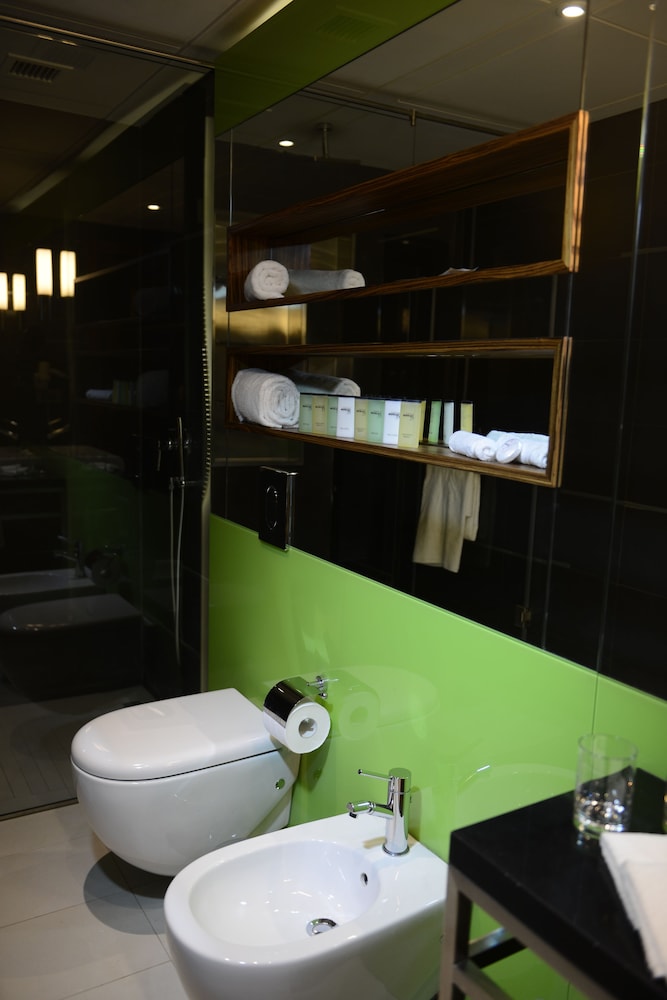 Warwick Stone 55 Hotel Beirut 24/41