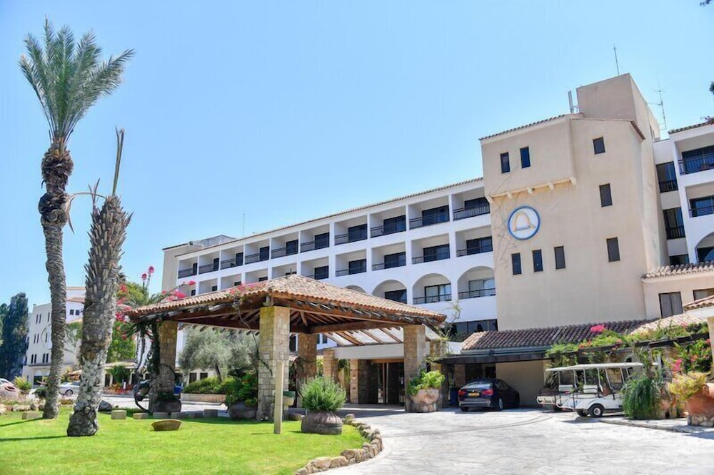 Coral Beach Hotel and Resort 7/95