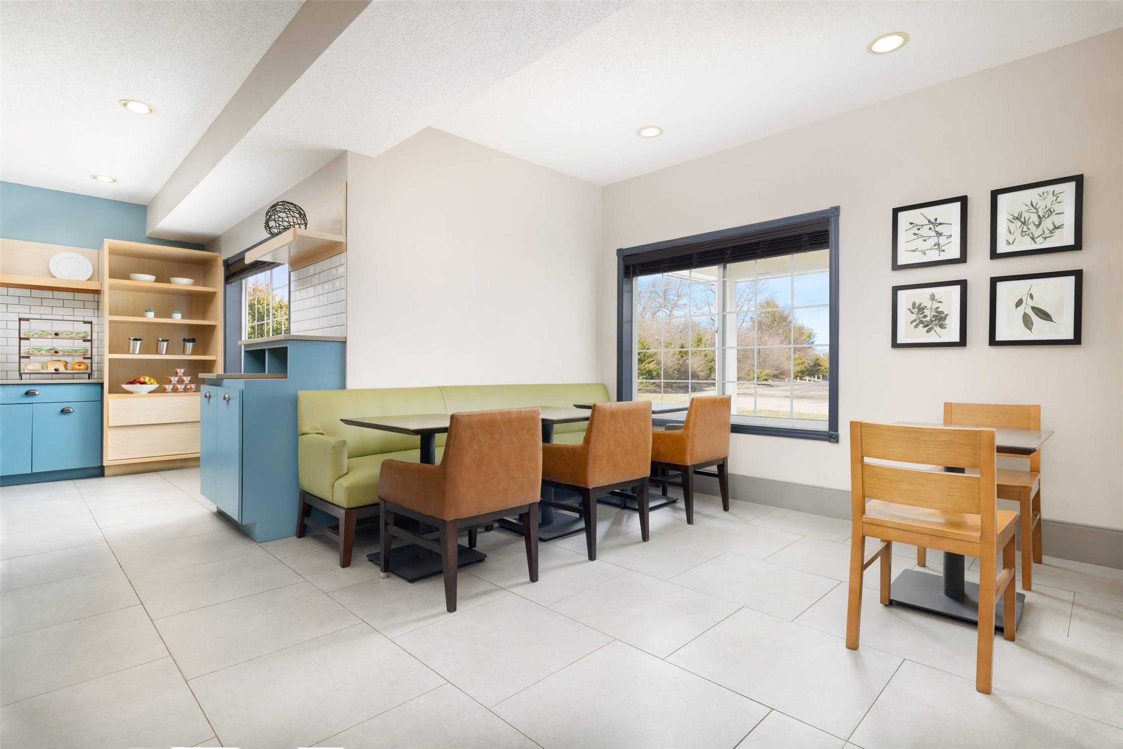 Country Inn and Suites by Radisson Springfield OH 10/43