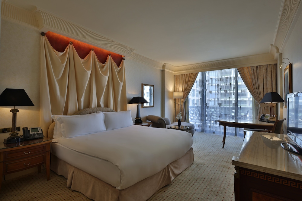 غرفة كلاسيكية بسرير كينج، Intercontinental Phoenicia Beirut 5/7