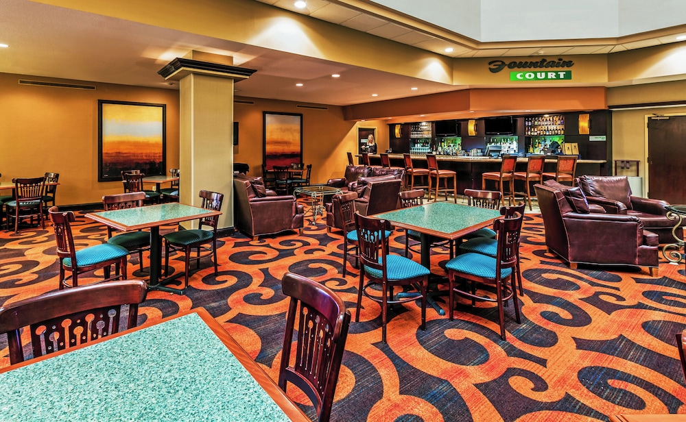 Holiday Inn Springdale/Fayetteville Area 33/50
